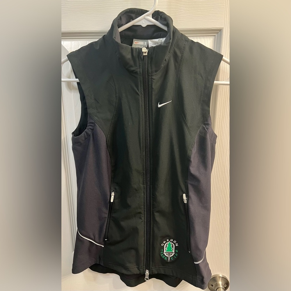 NWT Nike Lightweight Vest - Ladies S